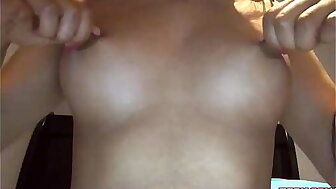 Indian Teen Showing her Boobs on Webcam