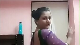 Busty pooja bhabhi seductive dance