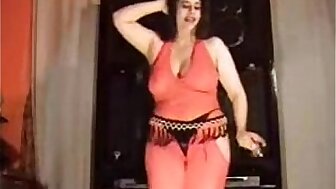 hot egyption dancer