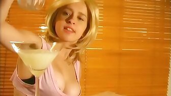 Blonde busty girlfriend swallows 22 loads of cum: Homemake Gokkun Bukkake & Anal